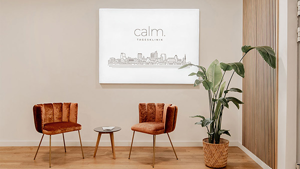 Eingang der calm Tagesklinik Hamburg