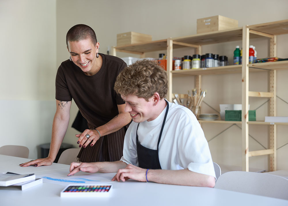Kunsttherapie als Teil der Adjutanten Therapieangebote in der calm Tagesklinik Hamburg